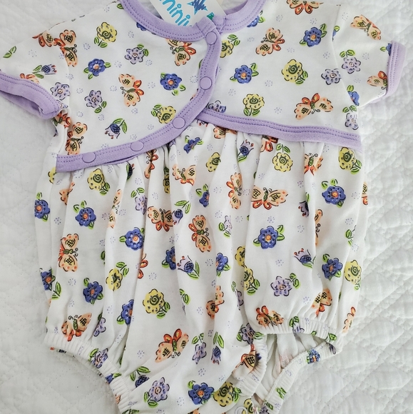 Other - 3/$25 New cotton floral romper